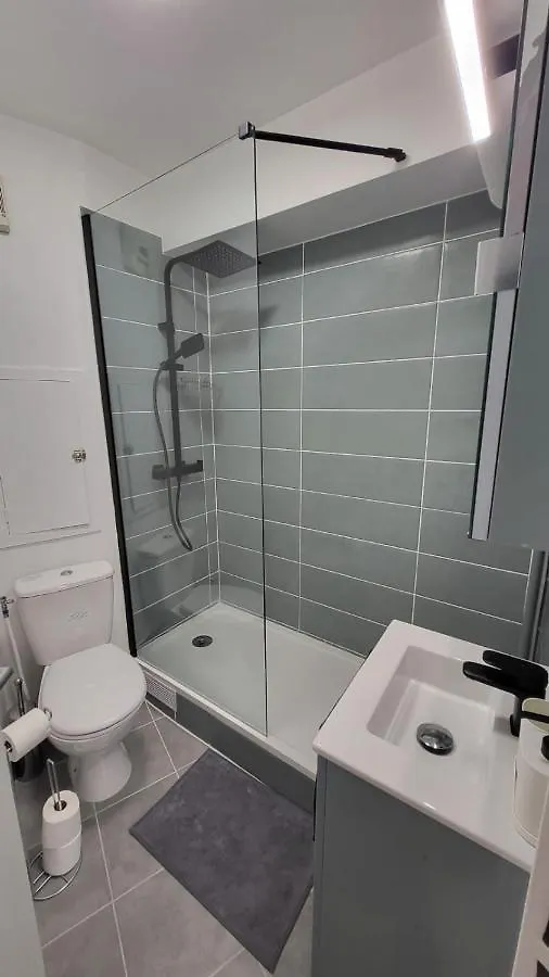 Appartamento Confortable Et Parigi